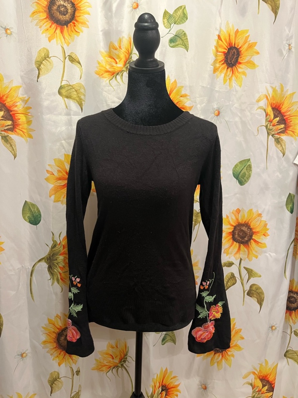 Faded Glory Black Knit Long-Sleeve Top with Floral Embroidered Cuffs